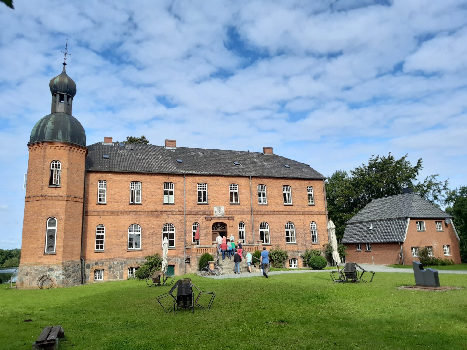 Steife Brise: Improvisationstheater & Unternehmenstheater aus Hamburg Steife Brise: Improvisationstheater & Unternehmenstheater aus Hamburg